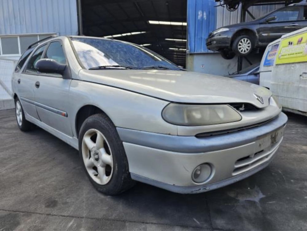 Renault Laguna 1.8i 16v 120кс На Части