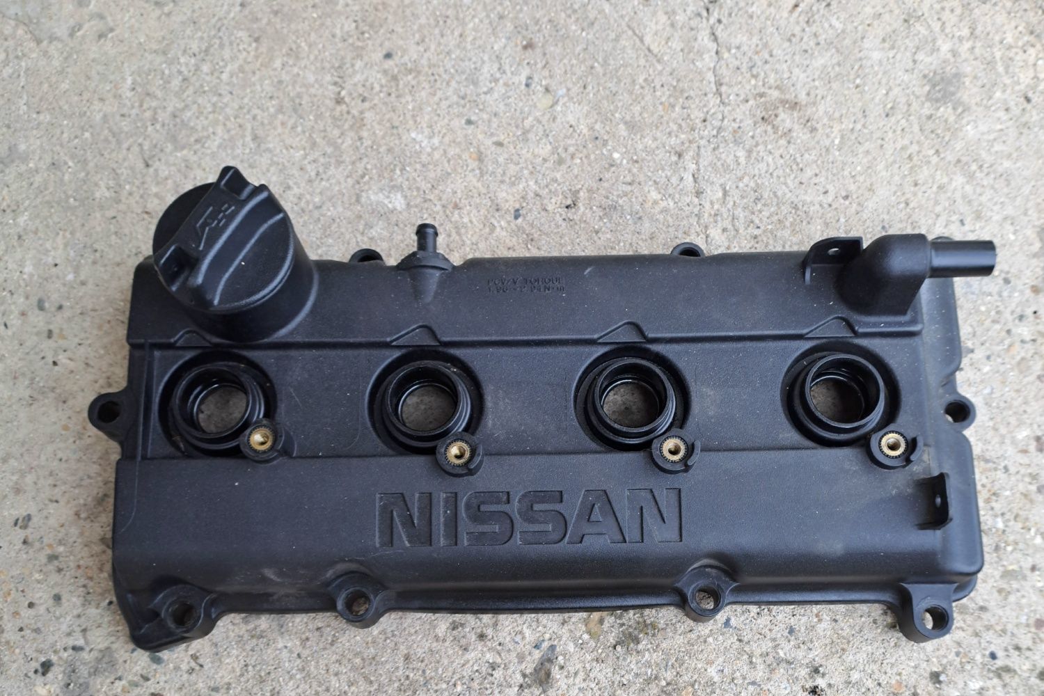 Капак клапани и километраж Nissan X-trail T30