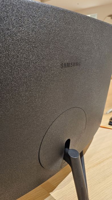 Monitor Samsung 32” 4K UHD Curved – U32R592CW – stare foarte bună
