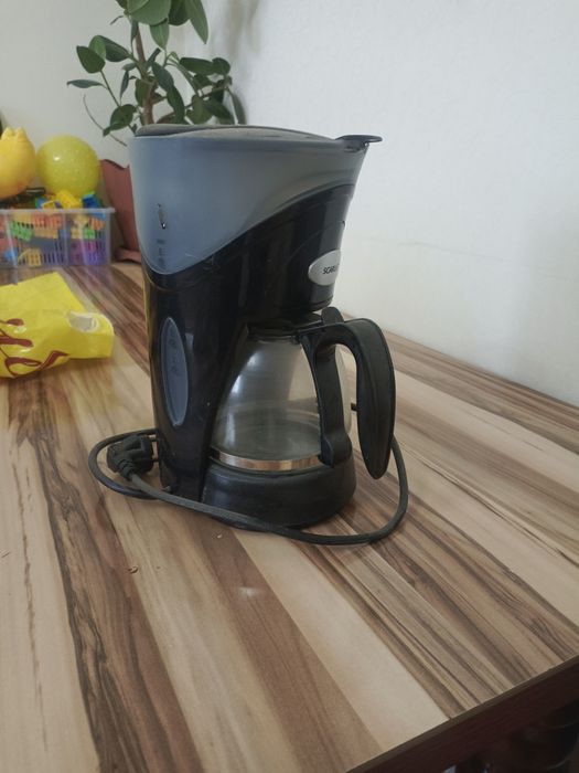 Кофеварка новая в отличном состоянии