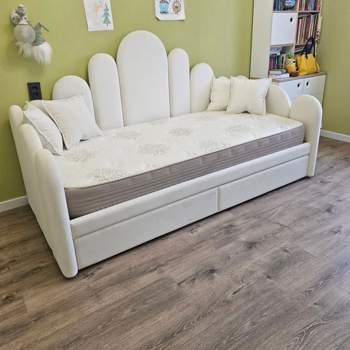 Диван-мягкая детская кровать