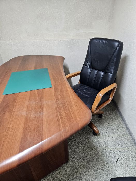 Продам офисную мебель