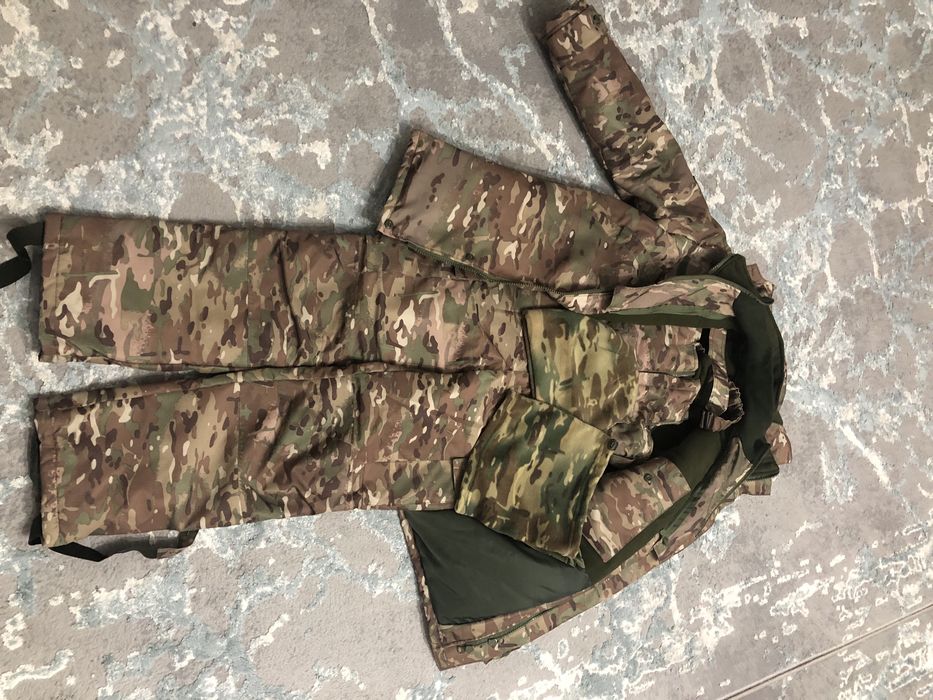 Продам бушлат и ватники защитного цвета.