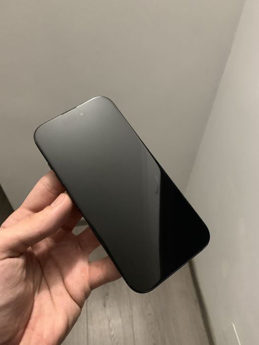 iPhone 15 - Black - 128GB