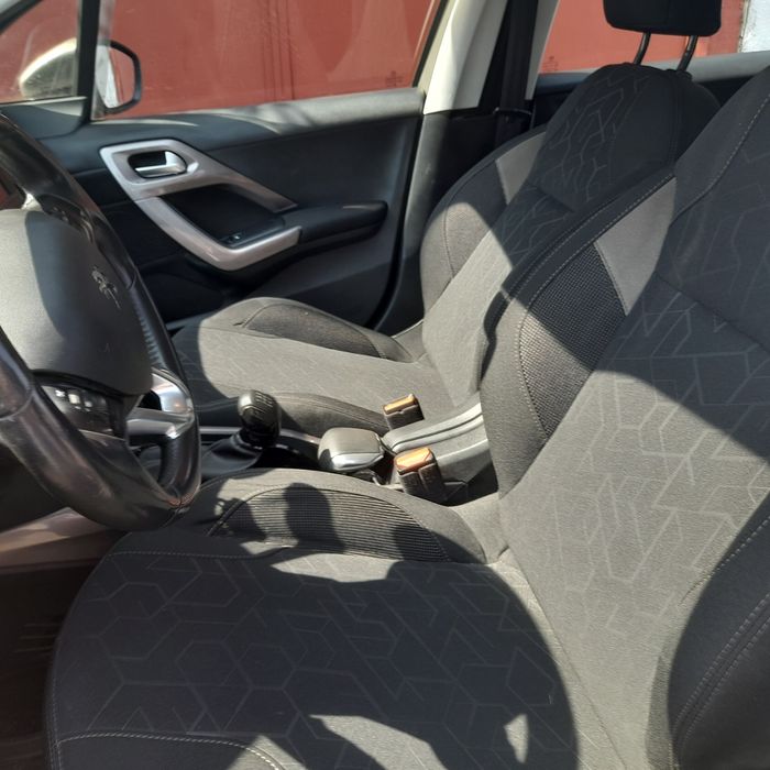 Vand Peugeot 2008 an 2016 / euro 6 / km 105.000 .