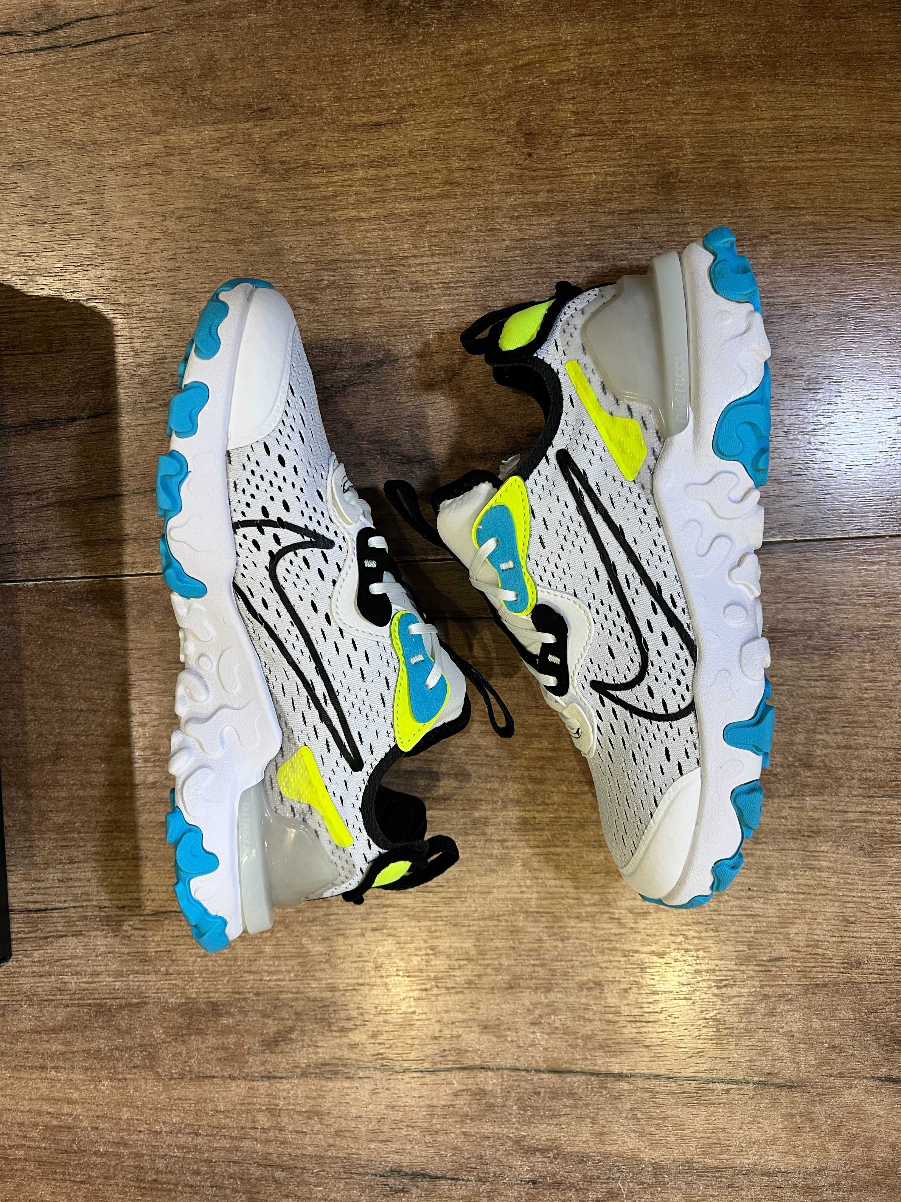 ОРИГИНАЛНИ *** Nike React Vision Worldwide / White Black Volt