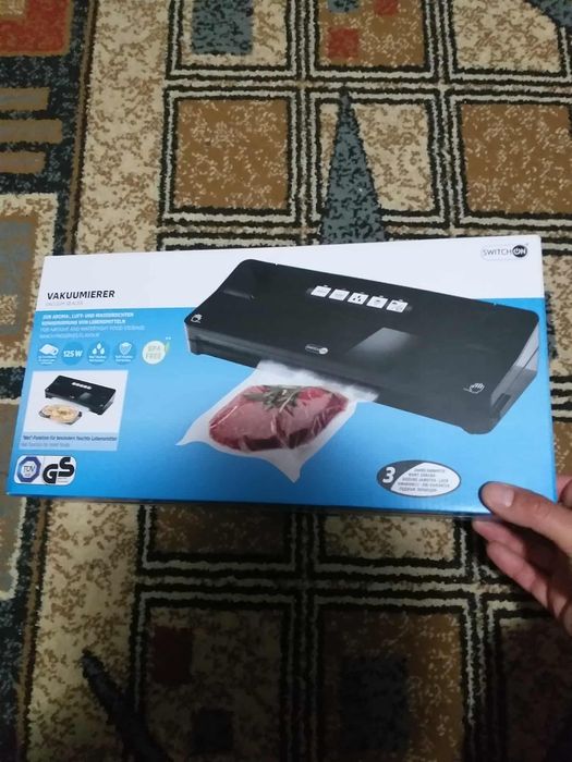 Aparat de vidat și sigilat produse alimentare produs nou