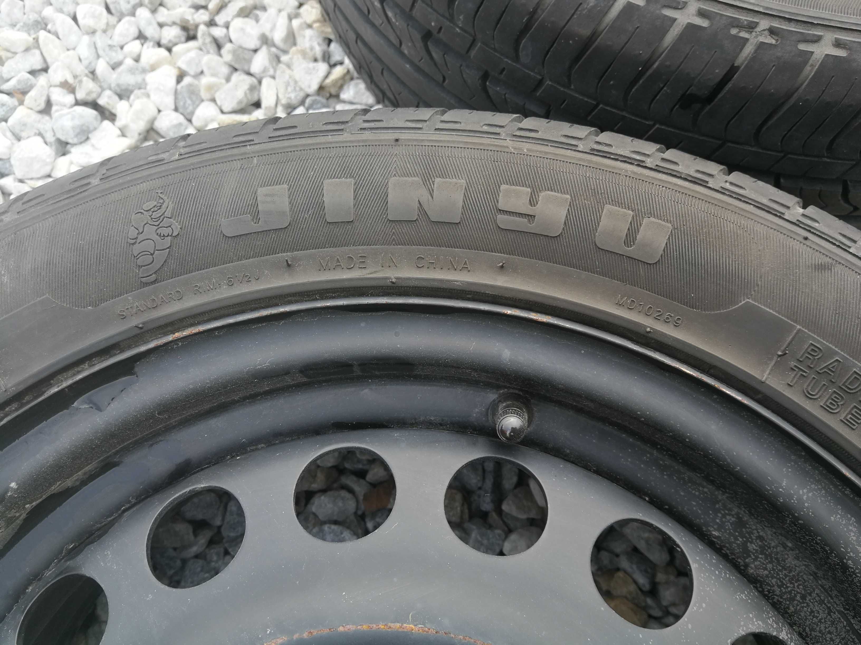 2 летни гуми 205/50 R15 Jinyu YH12 86V с борд