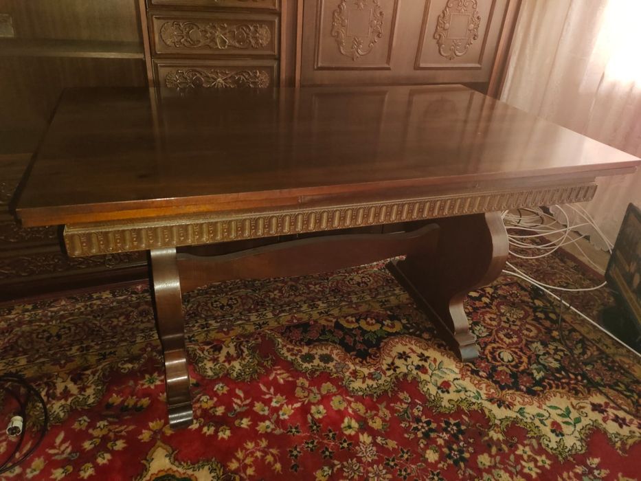 Vând masa lemn masiv stil neobaroc