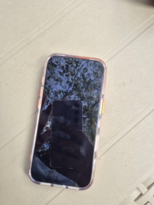 Продавам Iphone 17 pro