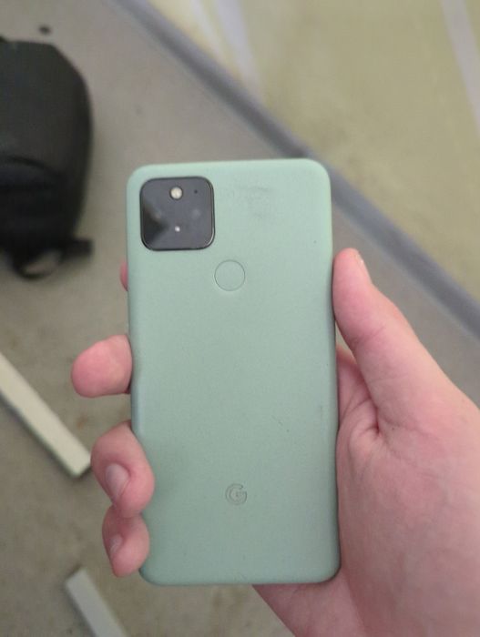 Google Pixel 5 без экрана
