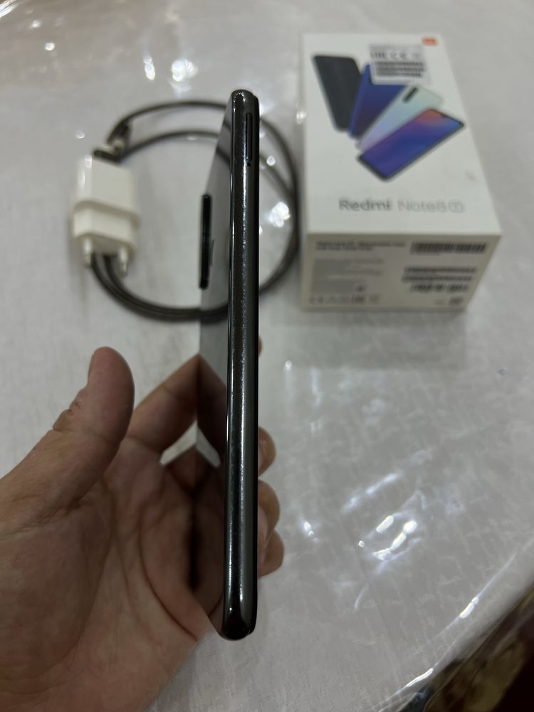 Redmi Note 8 сотилади каробка документи зарядчиклари хамма нарсаси бор