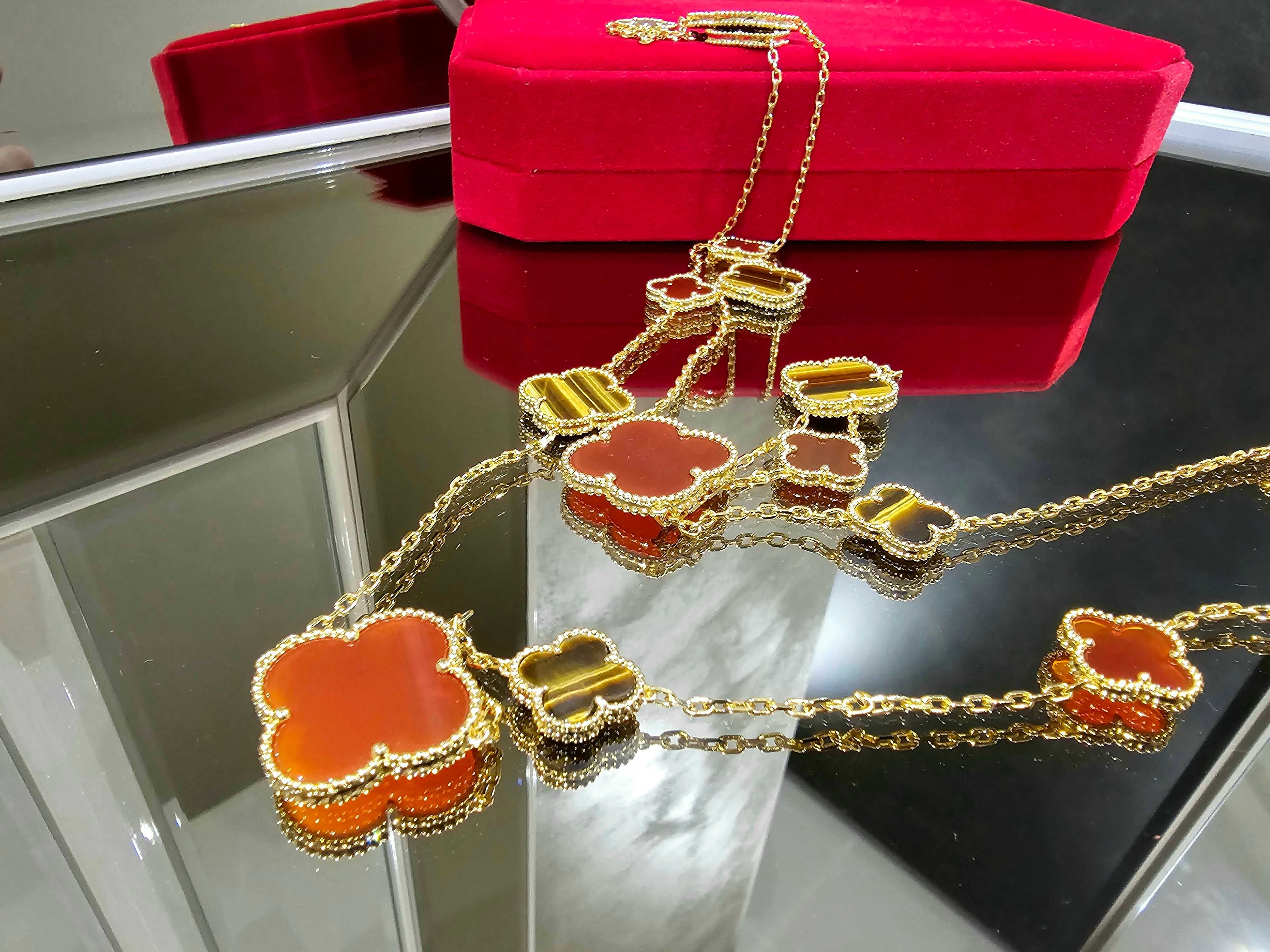 Van Cleef & Arpels VCA Gold Carnelian 16 Motifs Alhambra Дамско Колие