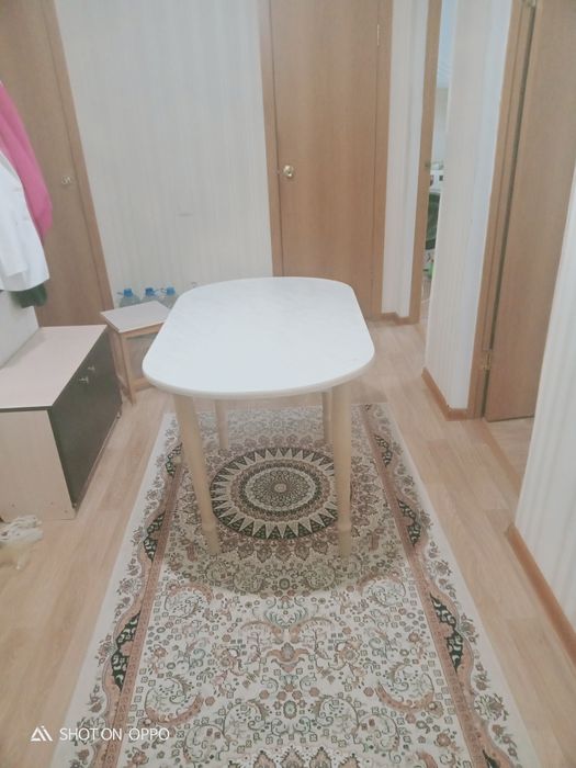 Продам кухонный стол