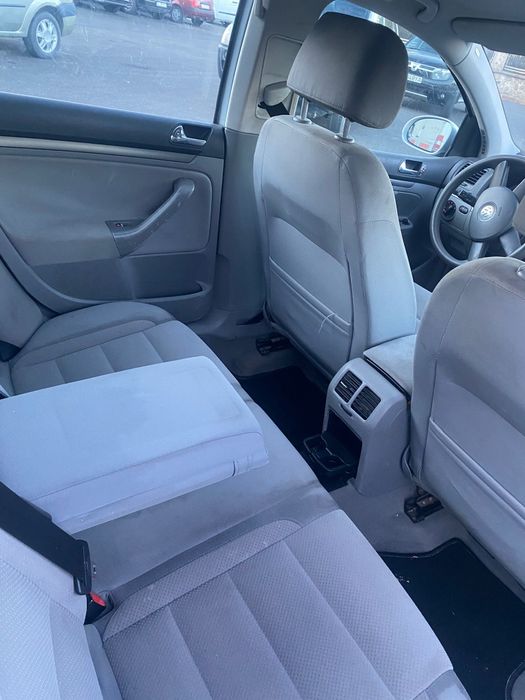 Vând Volkswagen golf 5 1.9 tdi