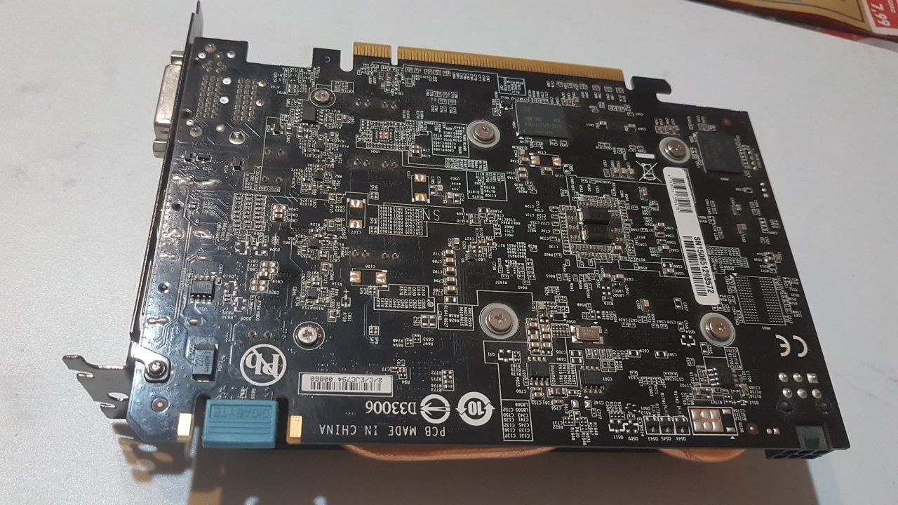 Продавам видеокарта GV-N960IXOC-2GD на GIGABYTE