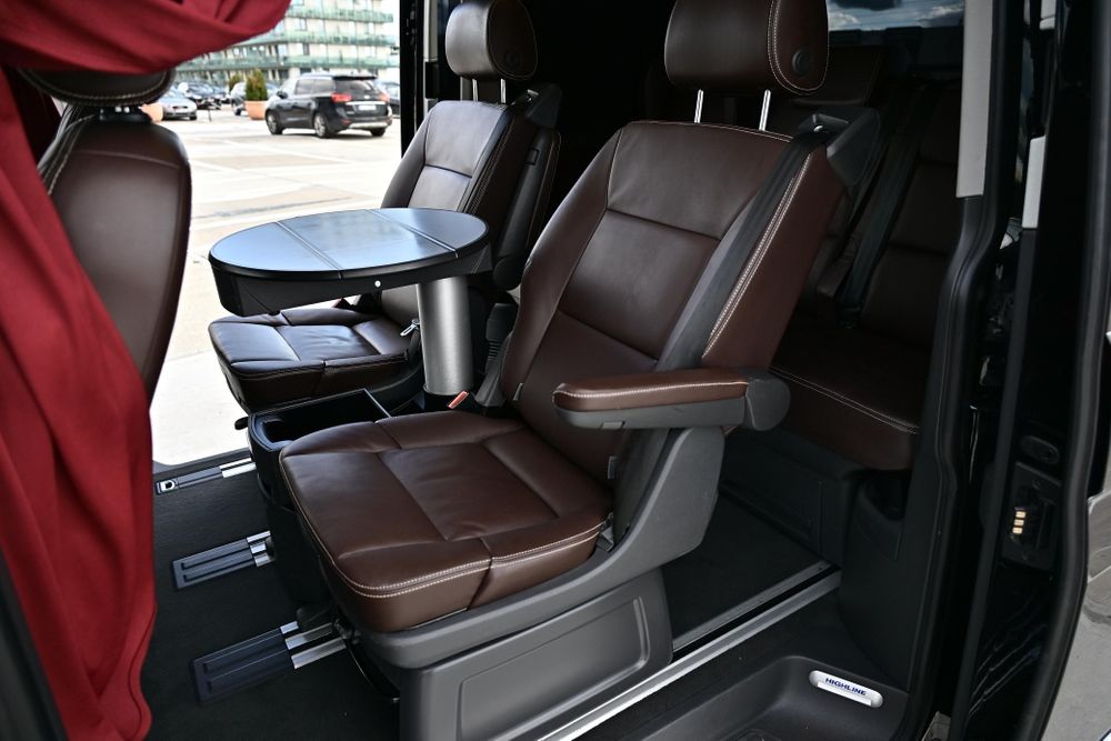 De vânzare urgent..Volkswagen Multivan 2.0 TDI 180cp 4x4 7 locuri Auto