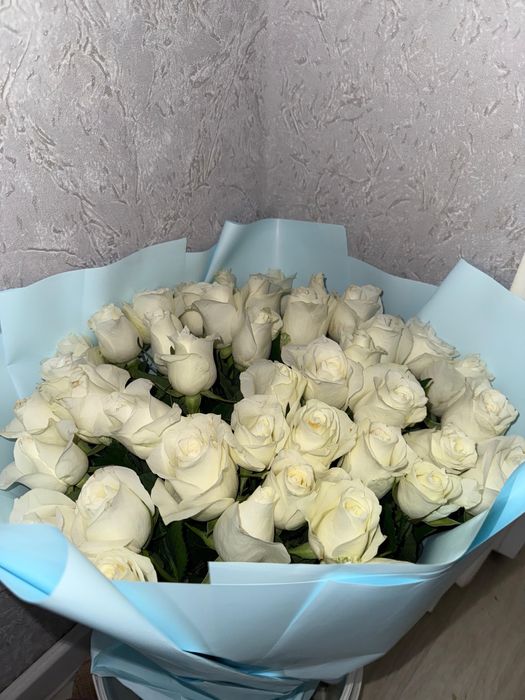 Цветы, белые розы 41штук