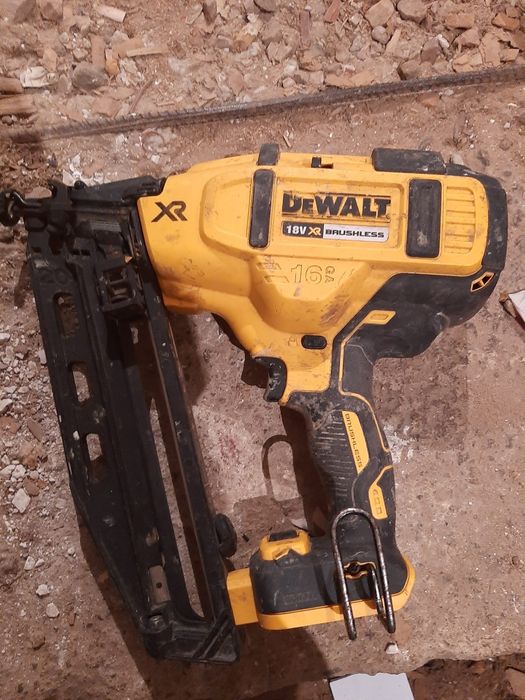 Devalt pist cuie dcn660