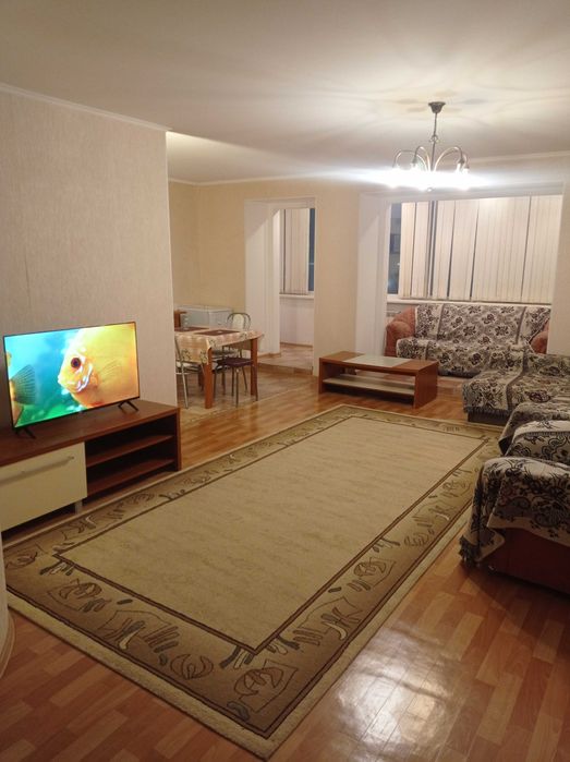 Сдам 2-ком Квартиру студию в центре на 5 мкр