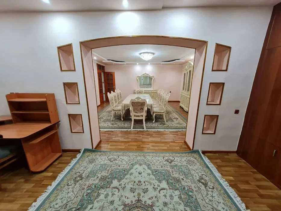 Срочно Сдаётся Квартира Навастройка  2/3/5  Беруний Метро  838*