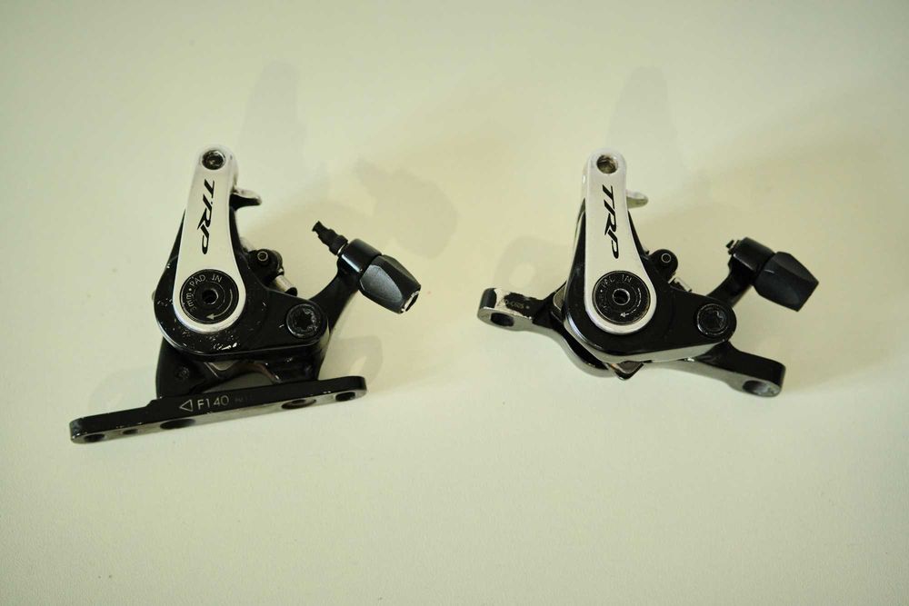Frâne pe disc mecanice de șosea TRP Spyre, flatmount si postmount