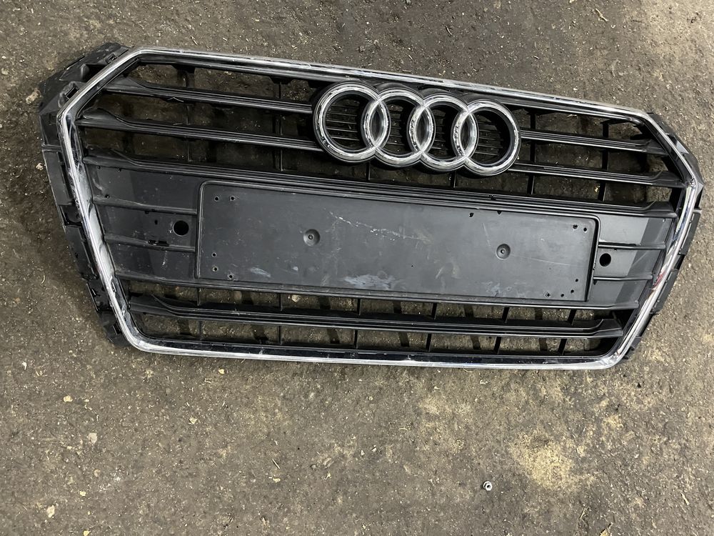 Решетка Audi A4 2018- S-line 2 бр