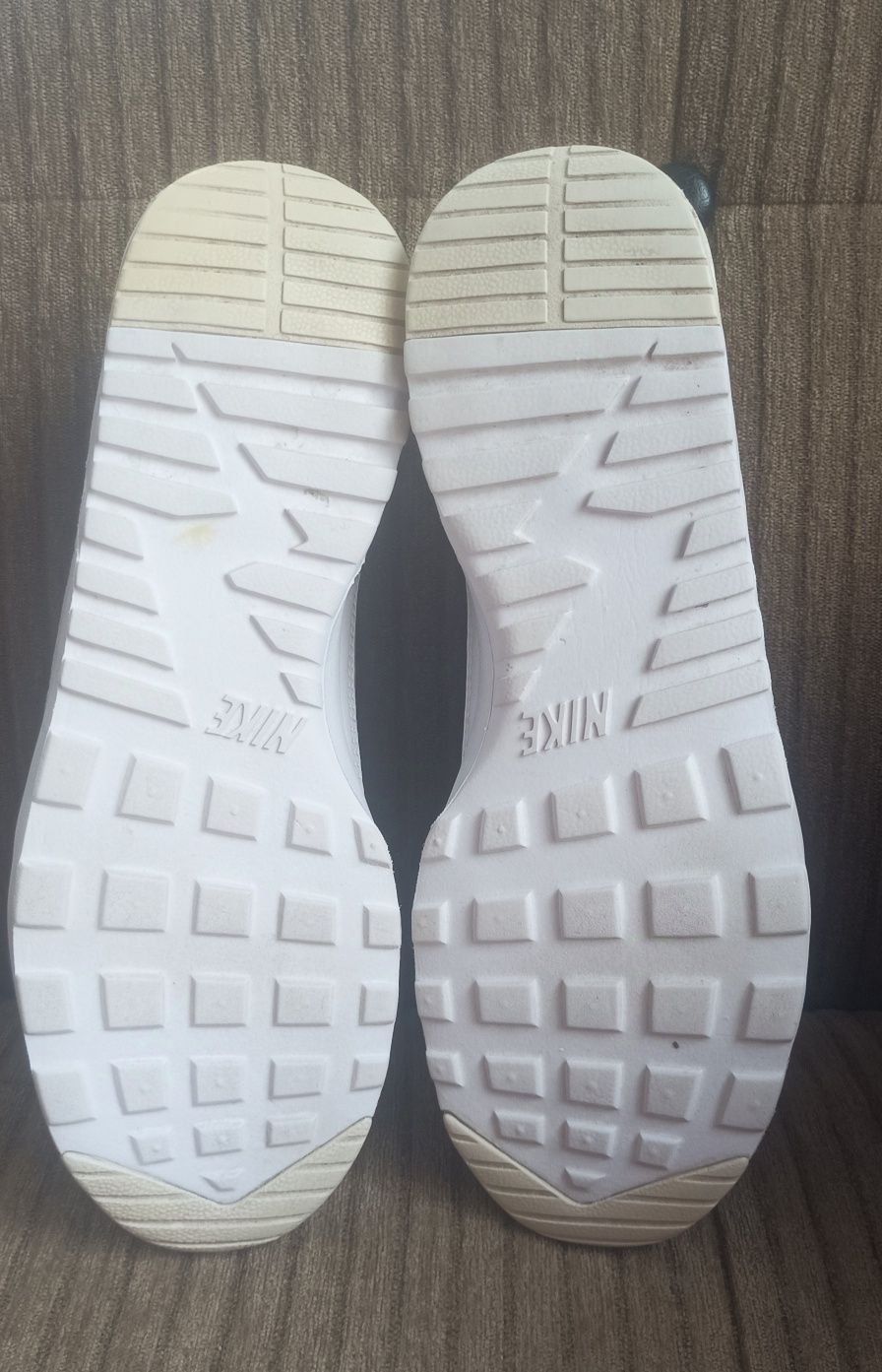Маратонки NIKE Air Max Thea