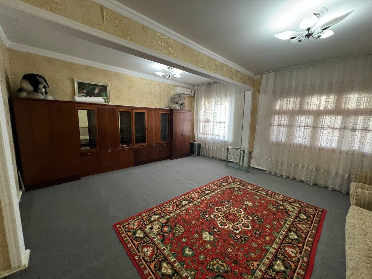 Сдаю 4комнатная квартира на Юнусабаде 19-кв, с обстановкой...