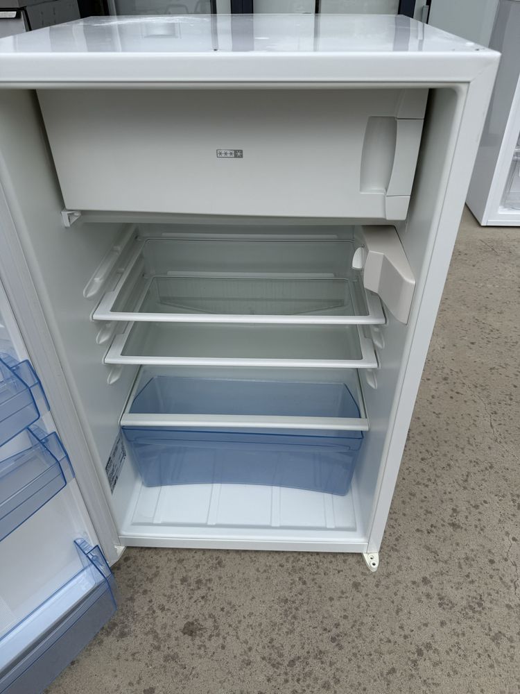 Малък Хладилник с камера  Gorenje