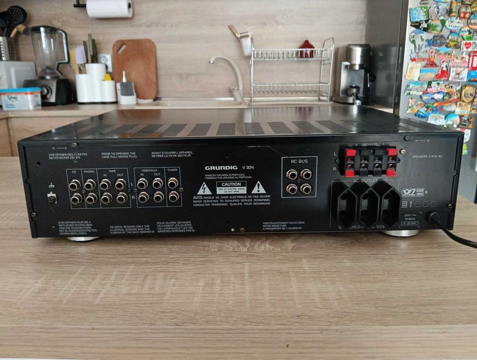 Усилвател Grundig V304 2x75W с дистанционно