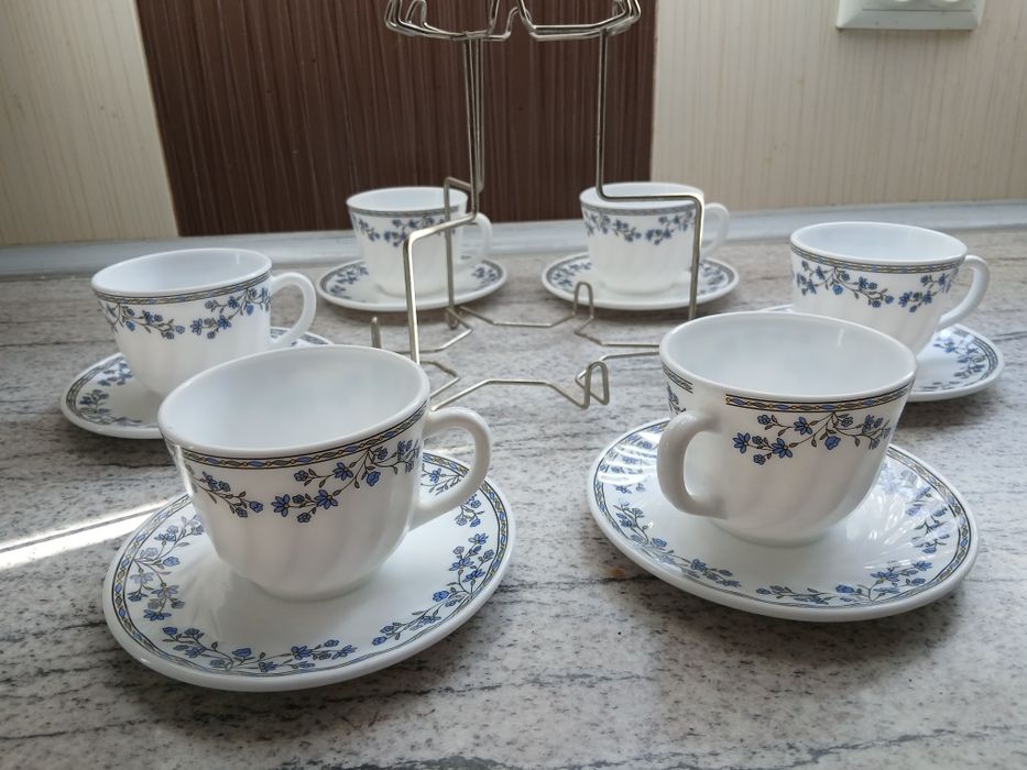 Set cafea 12 piese din portelan plus suport pastrare, toate fiind noi