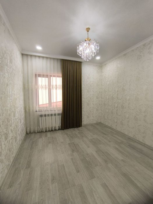 Лимонаий  Продается дом с участком. 2,5 соток. 2-уровня дом.