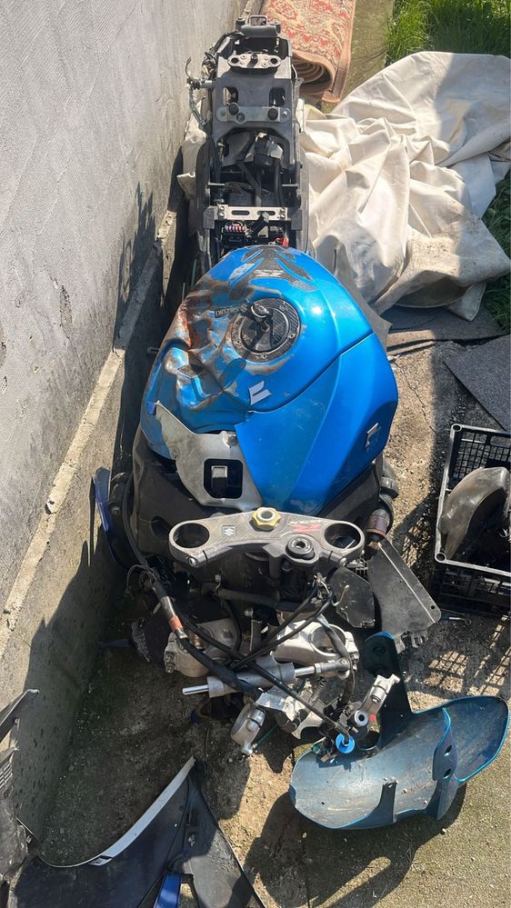 Suzuki gsx r 600 k7 Lovit (motor functional)