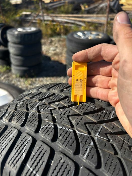 Anvelope iarna Dunlop 205 55 R16 + Optional Jante aliaj