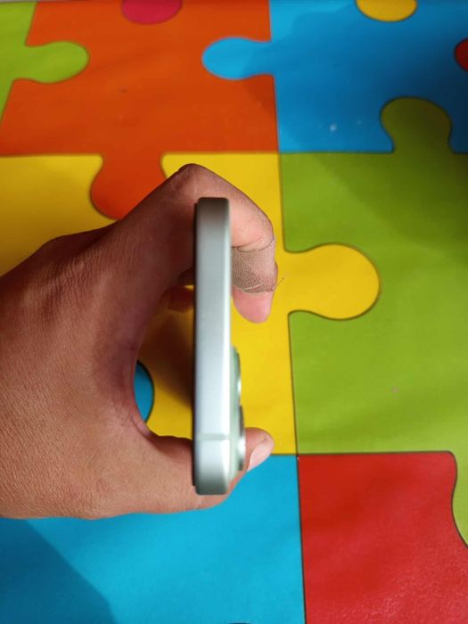 Iphone 15 128 гб като нов