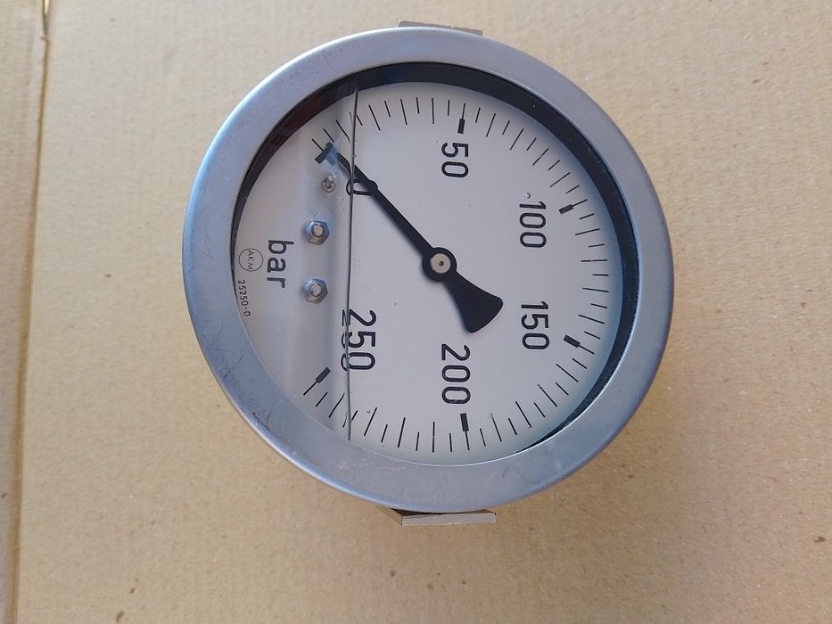 Манометър глицеринов ф100