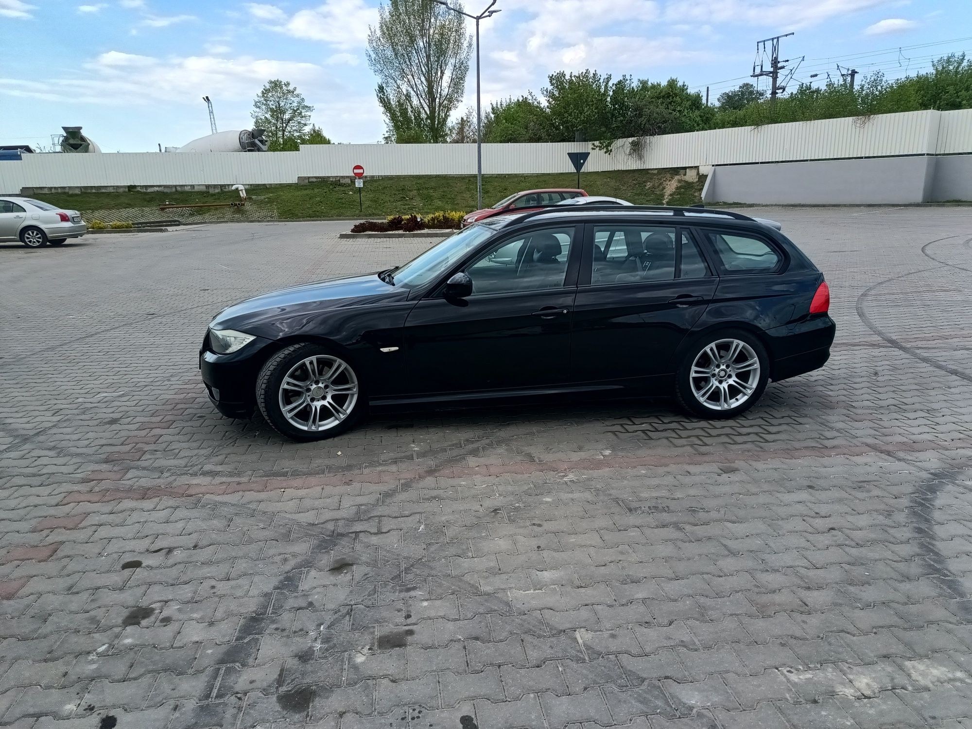 Vând BMW serie 3