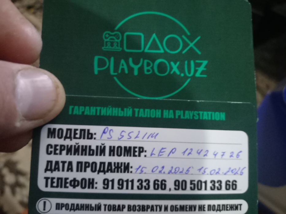 PS5 slim holati ideal tiniq 1TB original djoystik 2 o'yinlar yozigan.
