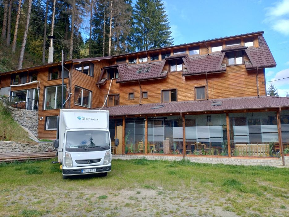 Izolatii spuma poliuretanica/poliuree