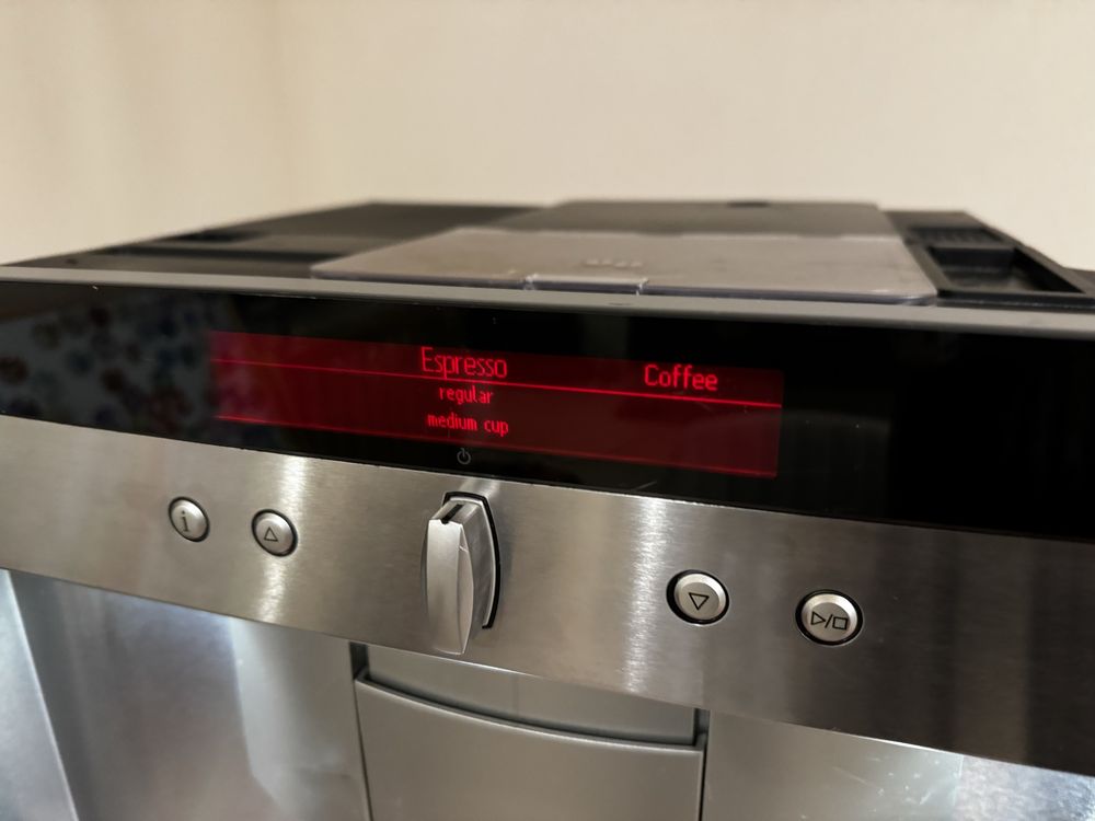 Espressor automat incastrabil NEFF C77, Cappuccino - Defect