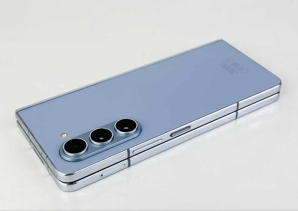 Samsung Galaxy Z Fold 5 5G 256GB 12RAM Icy Blue Перфектен! Гаранция!