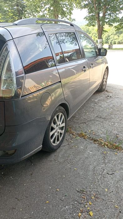Vand mazda 5 cu 7 locuri