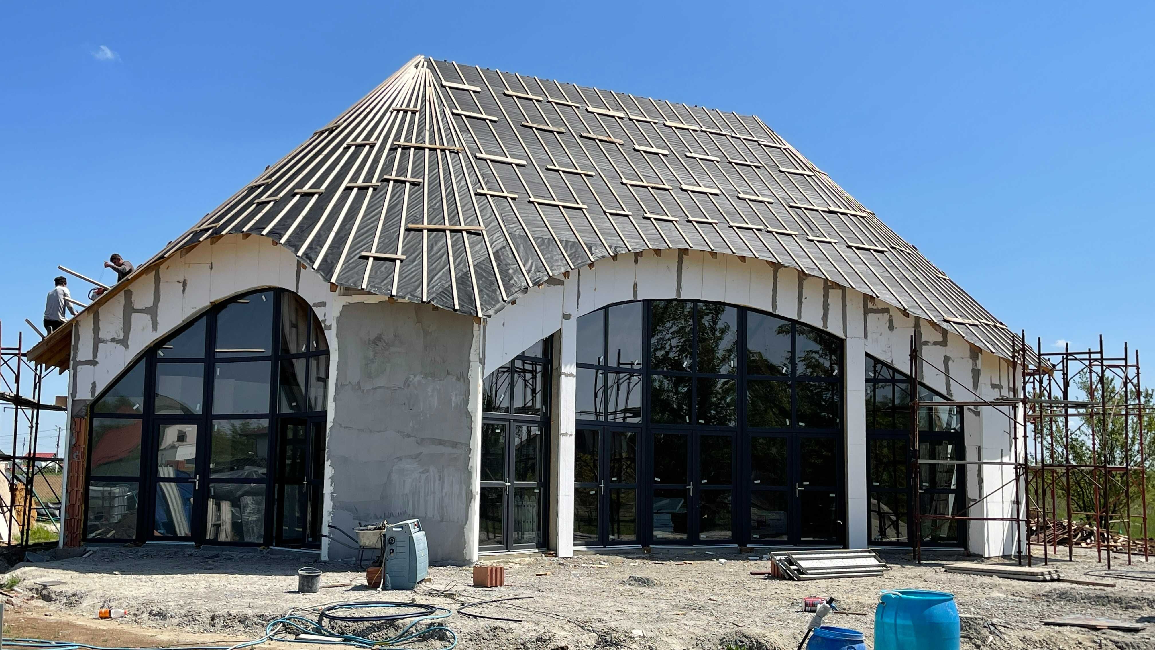 BEACH BAR, Acoperis stuf, Terasa, Umbrele plaja stuf. Cu Garantie