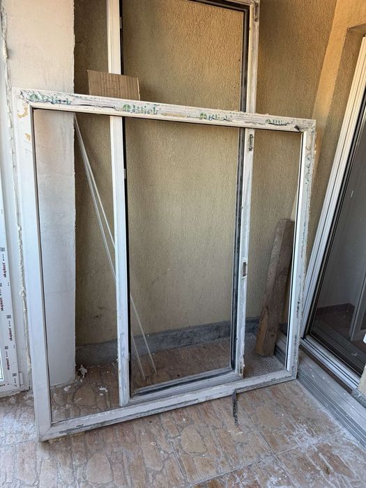 Дограма запазена