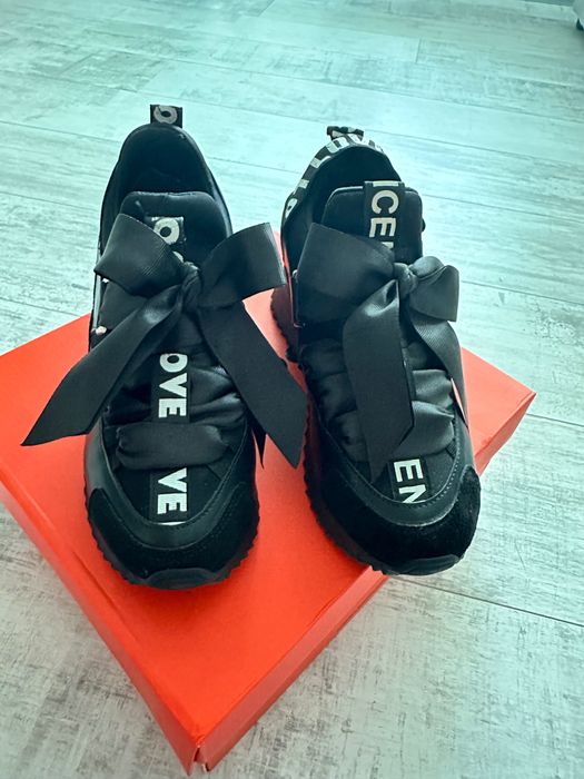 Сникърси  Seniorah