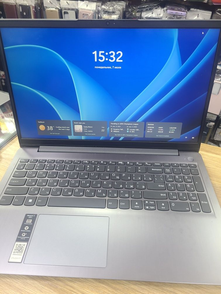Notbuk core i3 12/1tra