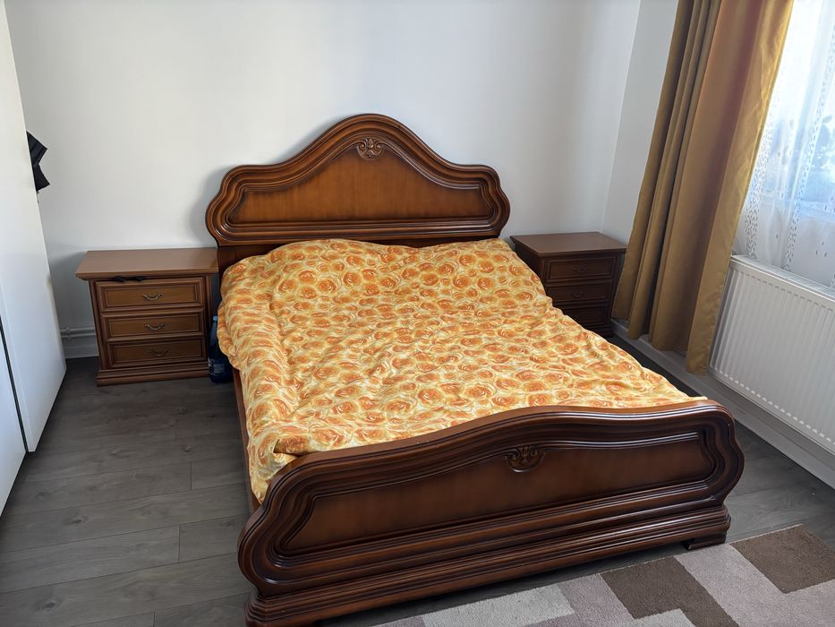 Dormitor din lemn in stare foarte buna