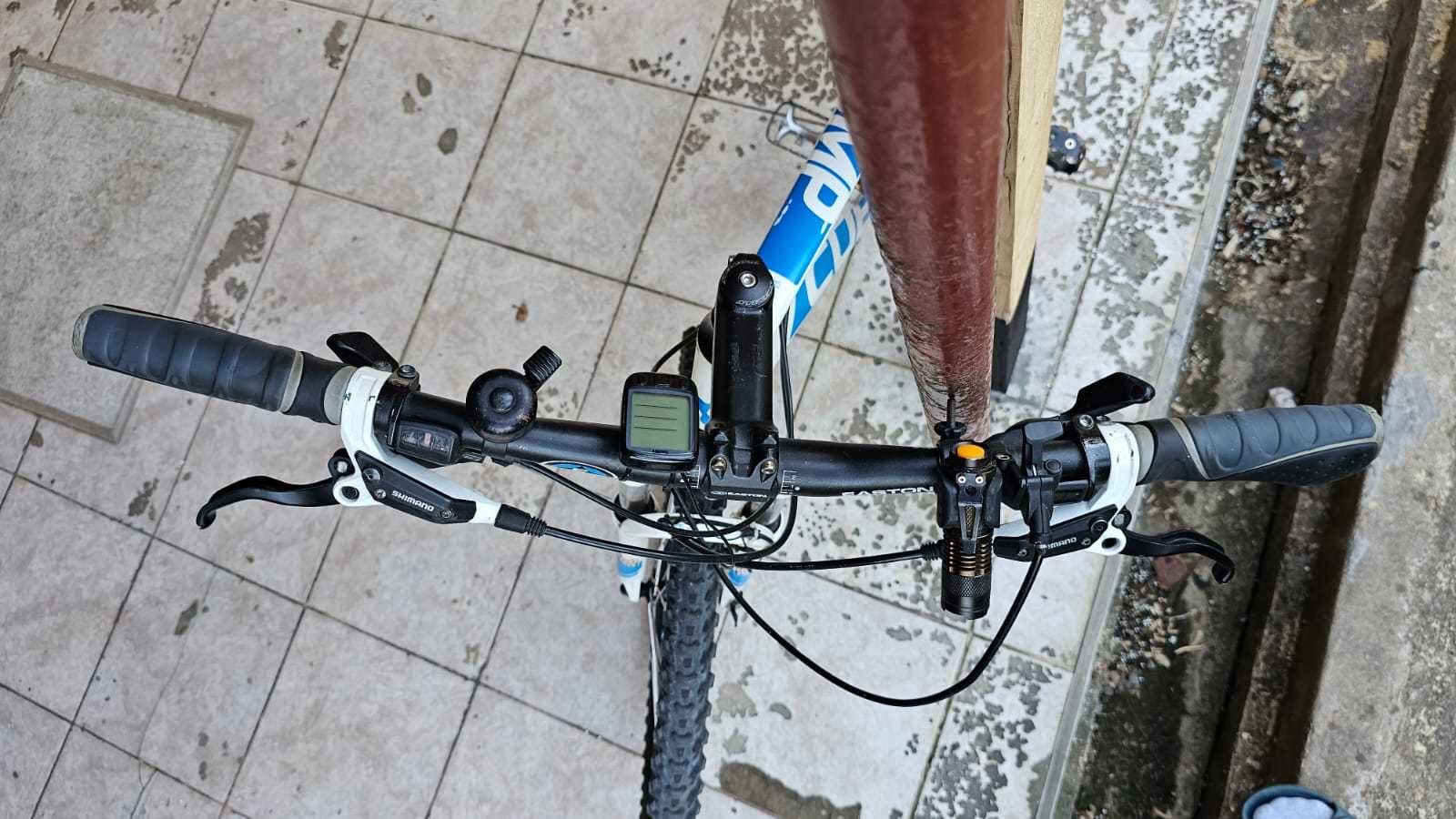 Vând bicicletă CUBE