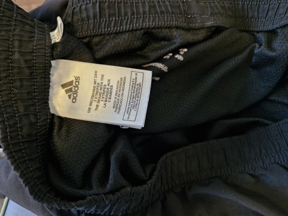 Pantaloni scurti Adidas S/M